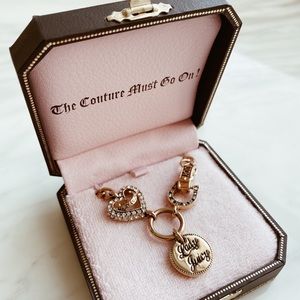 Juicy couture gold chain with round tag and heart